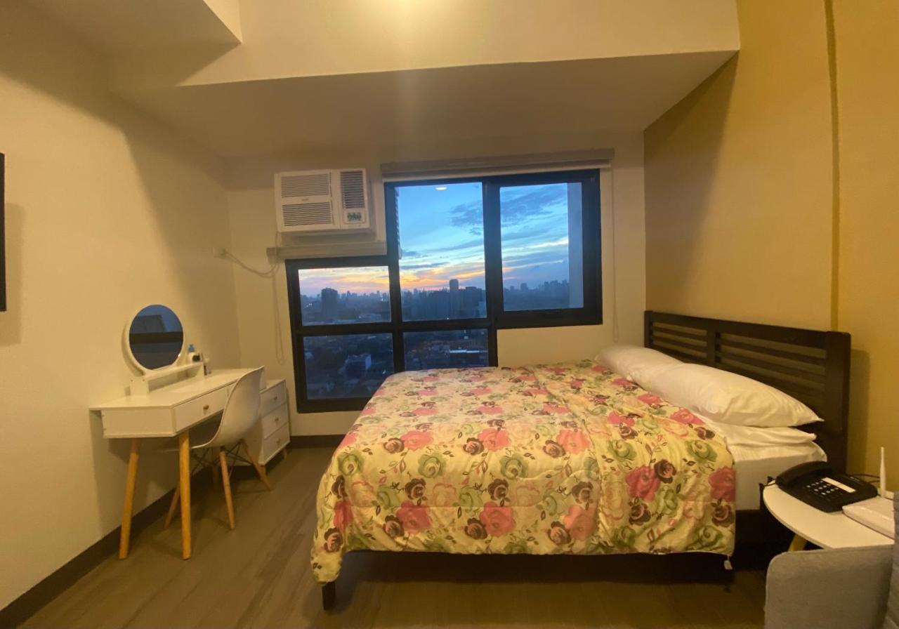 케손시티 Cozy Fully Furnished Qc Studio With Skyline View 아파트 호텔 외부 사진